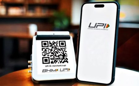 UPI पर सरचार्ज के फैसले के विरोध में इंदौर के व्यापारी, लागू हुआ MDR शुल्क तो हटेंगे QR कोड