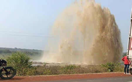 नेशनल हाईवे पर फूटा पानी का फव्वारा, जल निगम की लापरवाही से बर्बाद हुए हजारों गैलन शुद्ध पानी का वीडियो वायरल