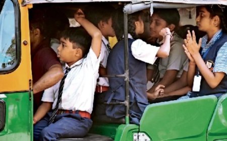 क्षमता से अधिक बच्चों को बैठा रहे ऑटो और वाहन चालक, बच्चों की जान पर मंडरा रहा खतरा
