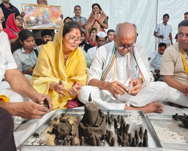 930 किलोमीटर लंबी यात्रा पर निकले दिग्विजय सिंह, मध्य प्रदेश से उत्तर प्रदेश तक साधेंगे समीकरण