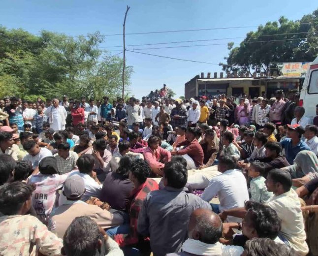 धराड़ गांव में बिजली पोल सुधारते समय करंट लगने से लाइनमैन के सहायक की मौत, एक घायल