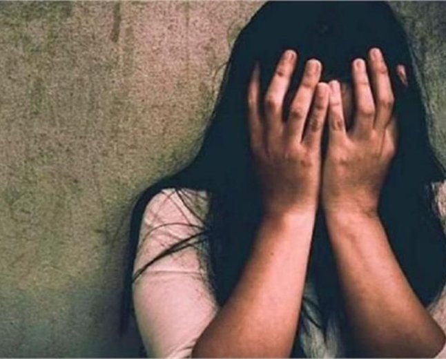 मां की तबीयत का बहाना बनाकर भागा आरोपी, पीड़ित महिला की शिकायत पर पुलिस ने की कार्रवाई