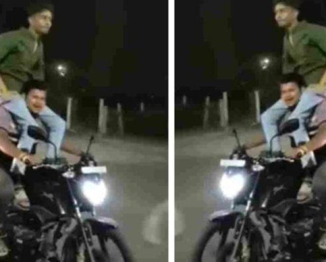 सोशल मीडिया रील के लिए सड़क पर स्टंट करना पड़ा भारी, पुलिस ने युवकों से मंगवाई माफी