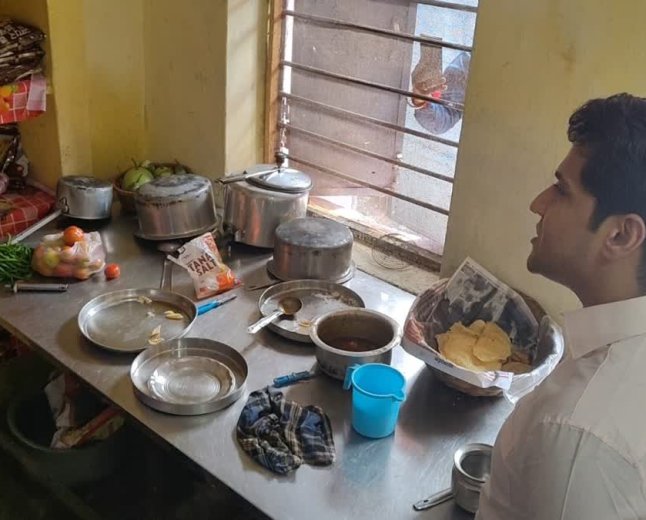 हरपालपुर एससी हॉस्टल में बदहाली पर अधीक्षक सस्पेंड, फर्जी सर्टिफिकेट वाली शिक्षिका की सेवा समाप्त
