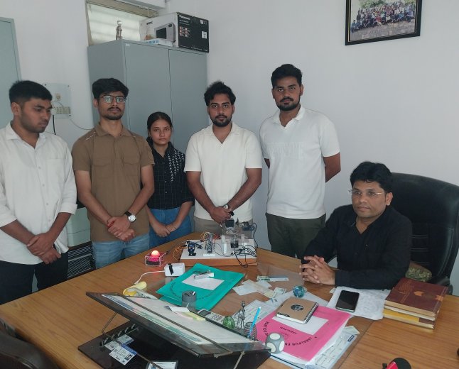 इसरो के प्रॉब्लम स्टेटमेंट का छात्रों ने ढूंढा समाधान, सैटेलाइट डेटा ट्रांसफर पर किया काम