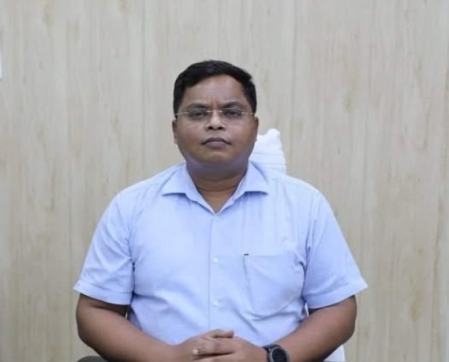 इंदौर में कोल्ड फायर मशीन का कहर, शादी-पार्टी में इस्तेमाल होने वाली आतिशबाजी दुकान पर कार्रवाई