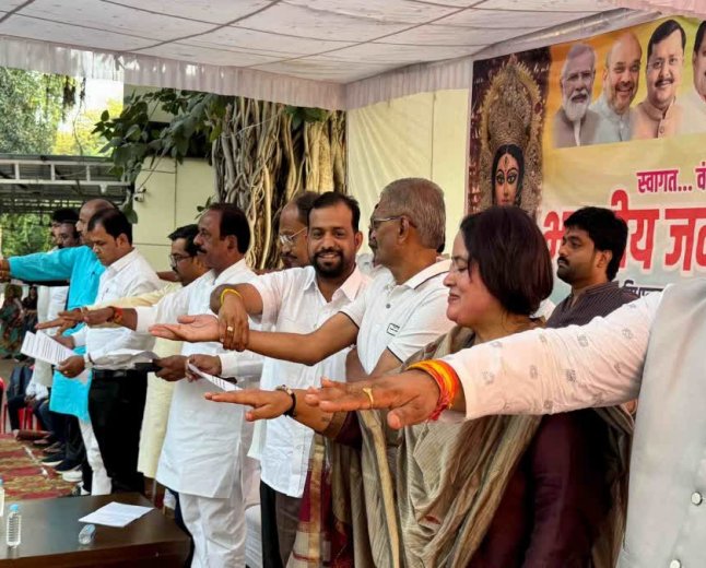 इंदौर में कम बारिश के चलते गहराया जल संकट, गरबा पंडालों में पानी बचाने और भजन गाने की दिलाई जा रही शपथ