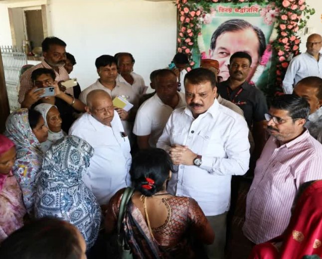 कटनी के कैमोर में एस्बेस्टस के जहरीले कचरे से बड़ा संकट, 15 हजार लोगों पर मंडरा रहा खतरा